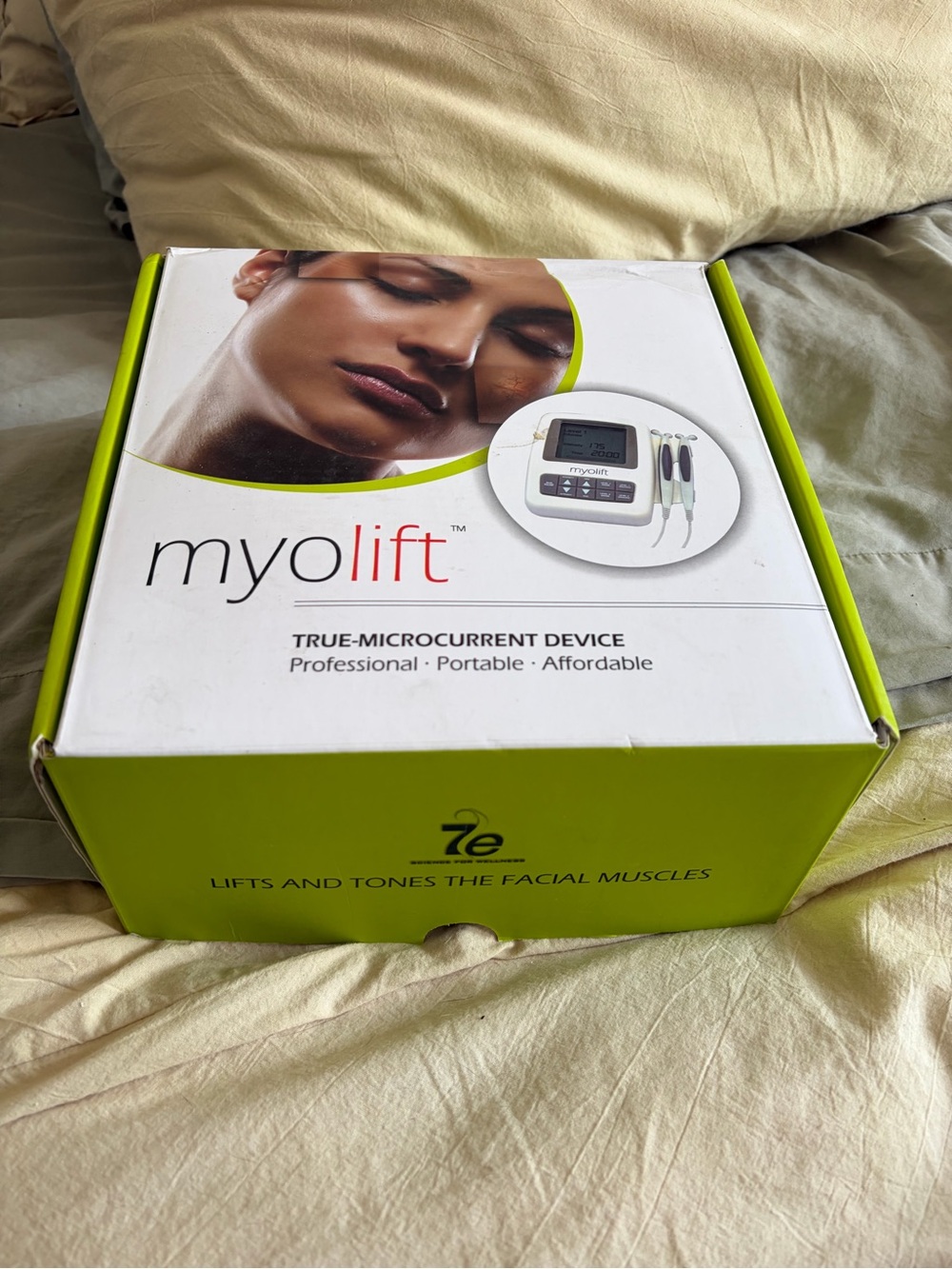 myolift True-Microcurrent Device by 7e